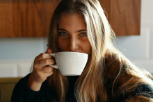 Talianski vedci zistili, že espresso pomáha pri liečbe Akzheimerovej choroby.
