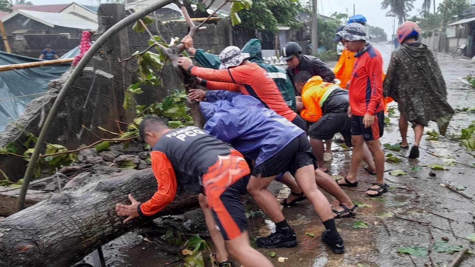 Filipíny zasiahol tajfún Doksuri. Doteraz si vyžiadal jednu obeť