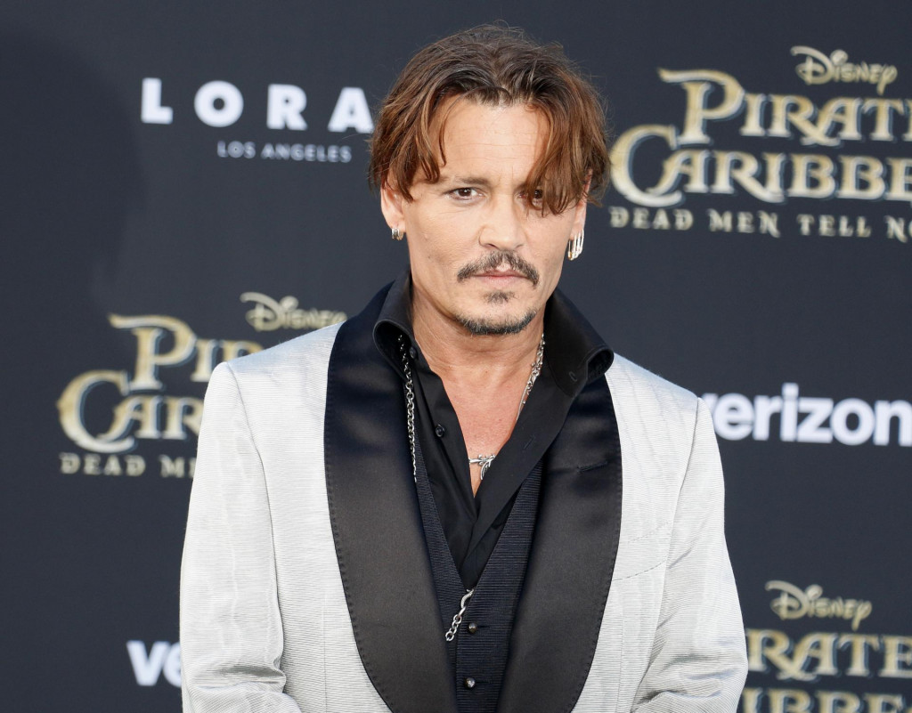 Johnny Depp má na konte množstvo úspešných filmov a bujarý súkromný život.