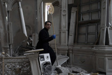 Poškodený Chrám Premenenia Pána v Odese po ruských náletoch 23. júla. FOTO TASR/AP
