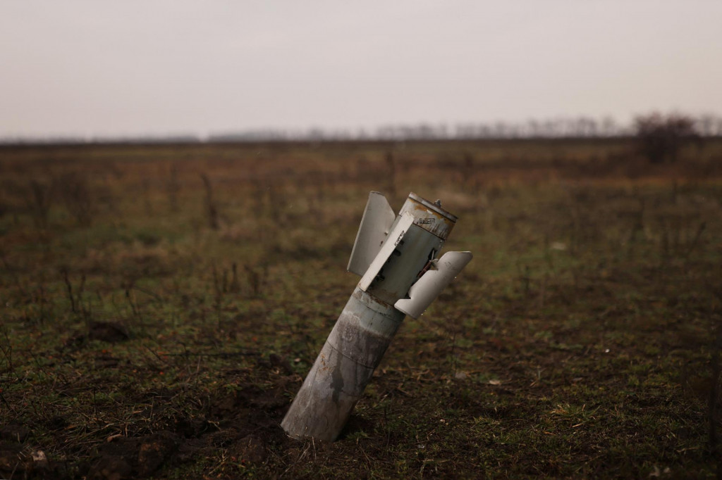 Nevybuchnutá raketa Grad. FOTO: Reuters