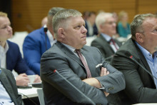 Na snímke poslanec Robert Fico počas mimoriadnej schôdze Národnej rady. FOTO: TASR/Pavol Zachar