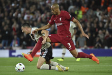 Brazílsky stredopoliar Fabinho podpísal trojročnú zmluvu so saudskoarabským klubom Al-Ittihad. FOTO: TASR/AP
