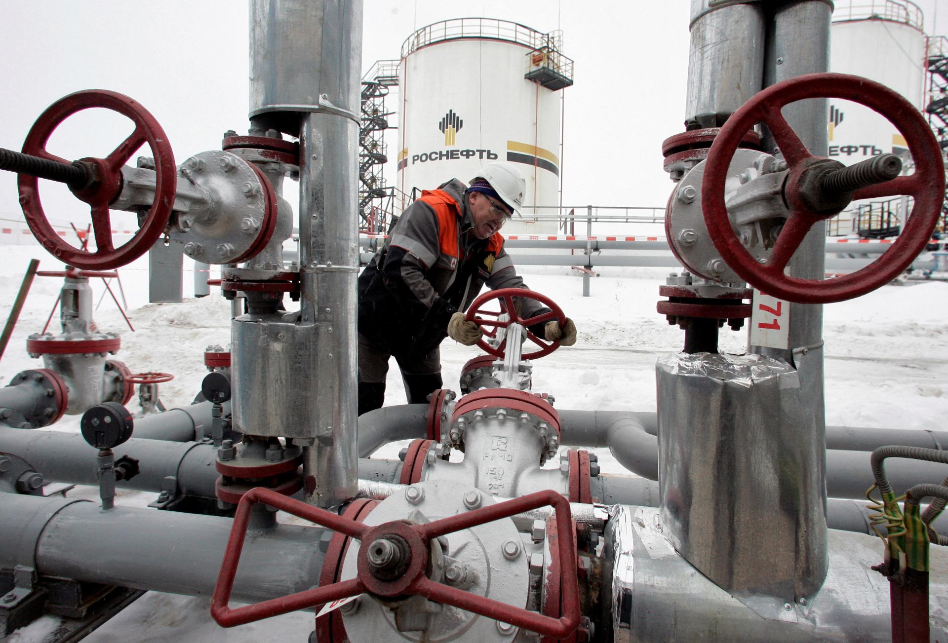 Viaceré ruské ropné produkty sa obchodujú nad cenovým stropom G7, hodnota napriek sankciám rastie