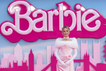 Barbie tematika aktuálne naberá na obrátkach vďaka úspešnému filmu v hlavnej úlohe s Margot Robbie.