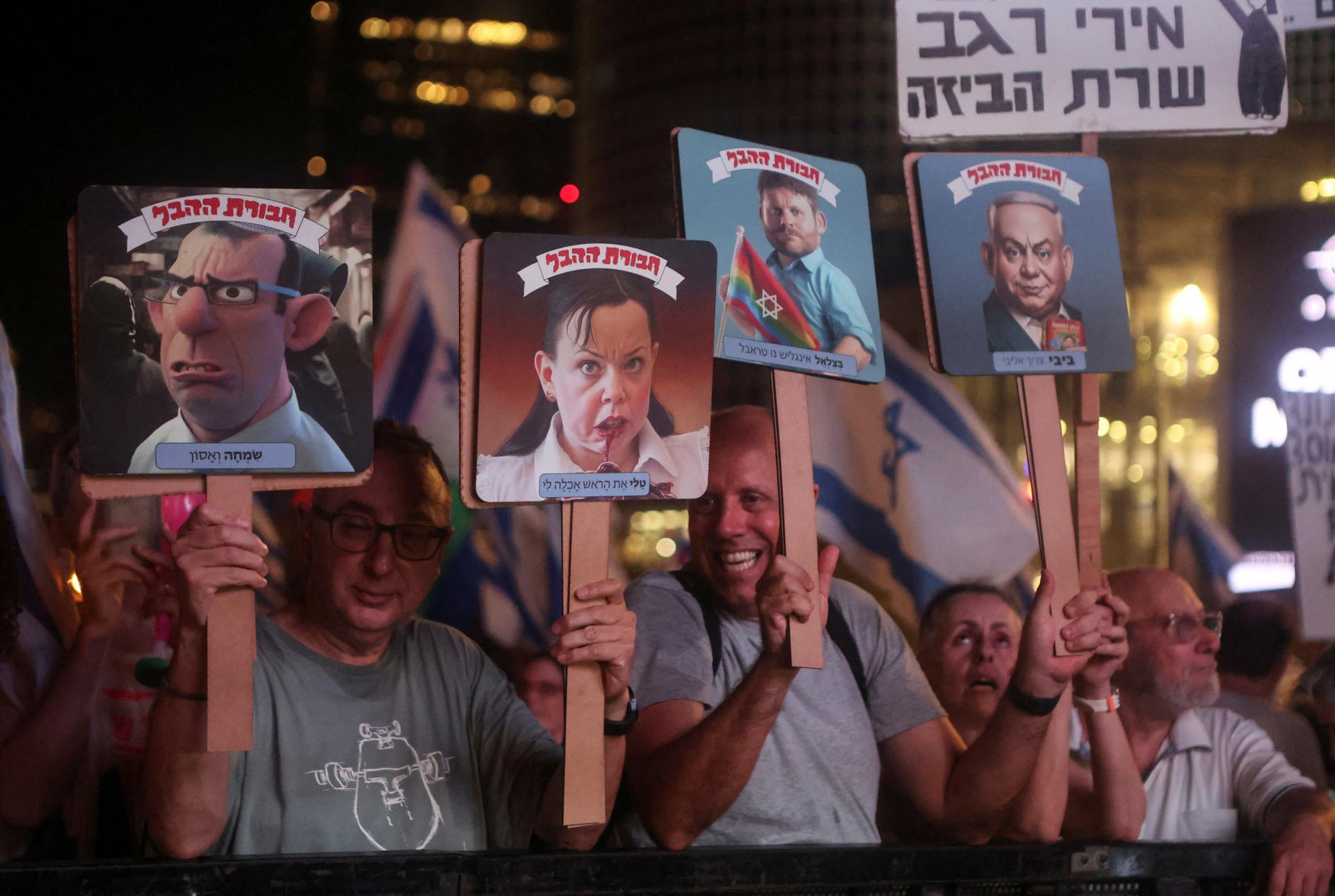 Tisíce Izraelčanov opäť protestovali proti vládnej reforme súdnictva