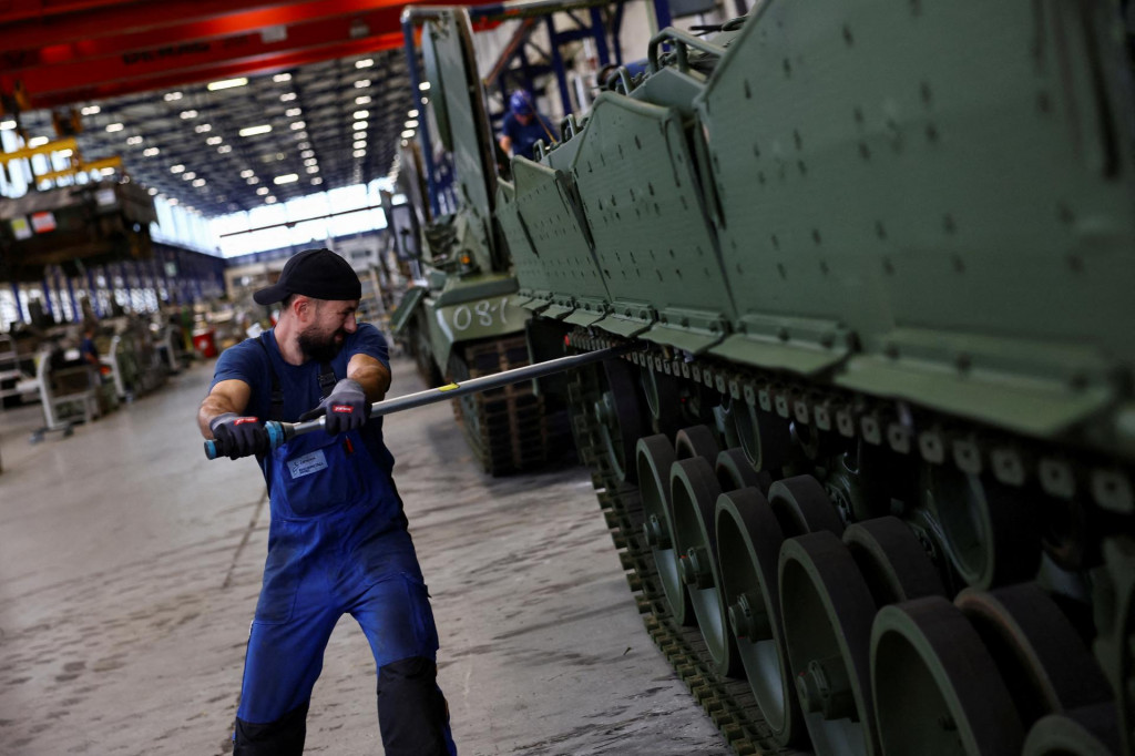 Výrobný závod Rheinmetall vojenskej techniky pre Bundeswehr, políciu a Ukrajinu. FOTO: Reuters