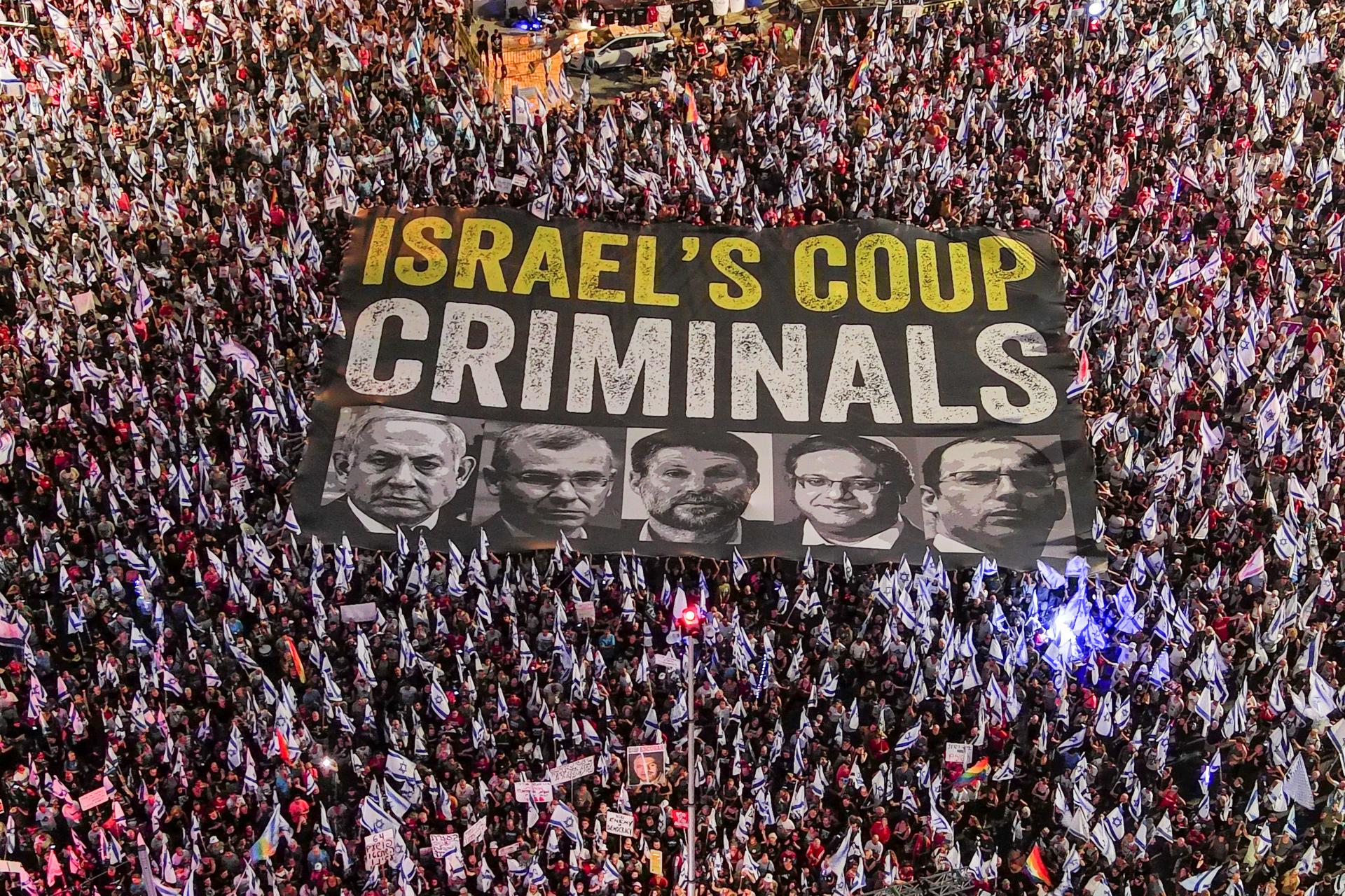 Nevzdáme sa, kým sa to nezlepší. Tisíce Izraelčanov pokračovali v protestoch proti vládnej reforme súdnictva