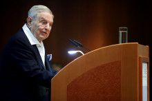 George Soros v júni oznámil, že svoje finančné impérium odovzdá svojmu synovi Alexandrovi. FOTO: Reuters