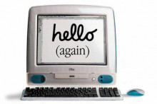 Nový iMac sa líšil od iných počítačov svojej doby dizajnom i novým prístupom k pojmu stolový počítač. Na foto iMac G3.