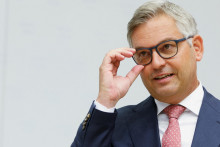 Rakúsky minister financii Magnus Brunner. FOTO: REUTERS
