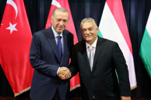 Turecký prezident Tayyip Erdogan sa v Budapešti stretol s maďarským premiérom Viktorom Orbánom. FOTO: Reuters/Presidential Press Office