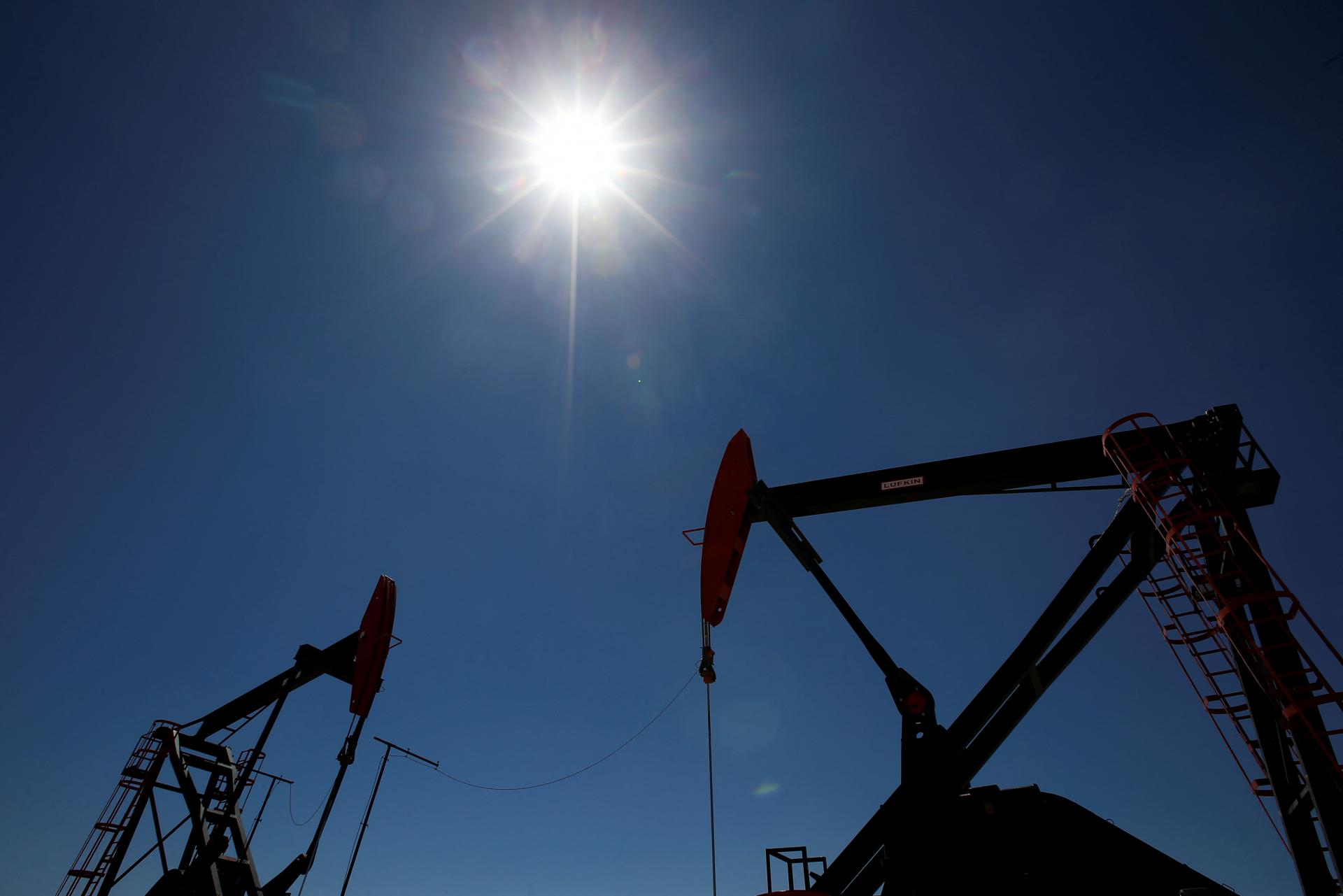 Ceny ropy dnes rastú kvôli nižším dodávkam na trhy