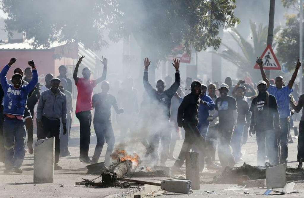 Juhoafrické nepokoje kvôli zlým službám. FOTO: Reuters