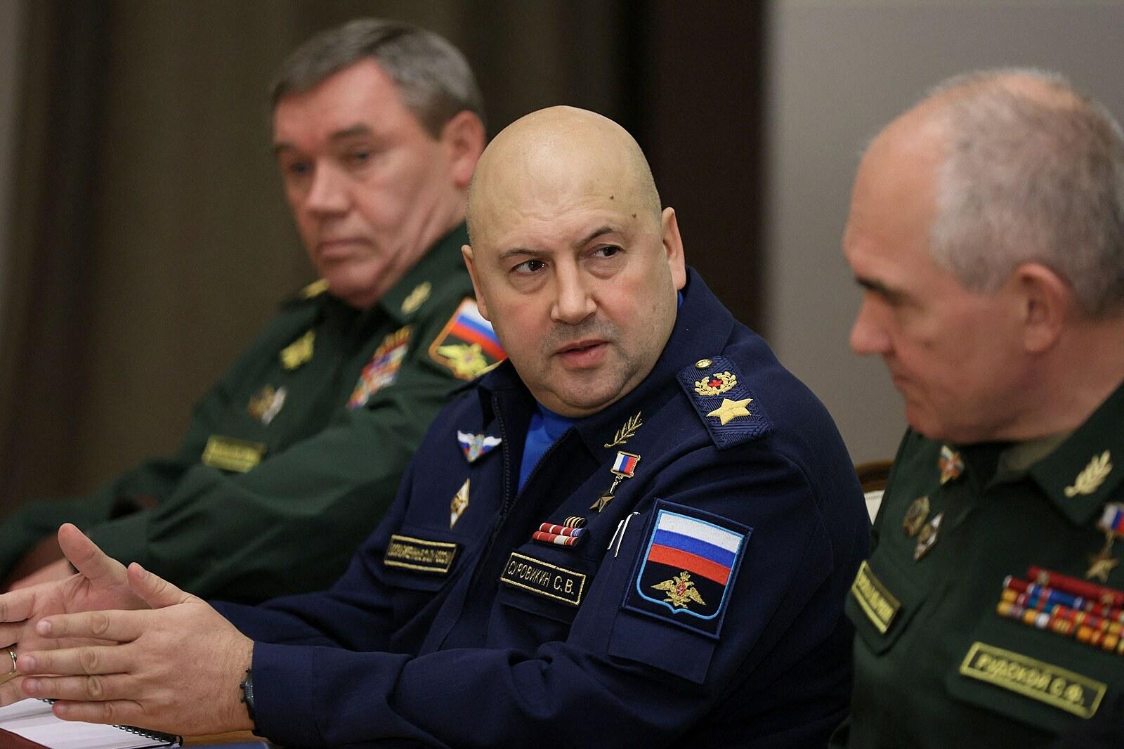 Surovikin bol zbavený funkcie šéfa vzdušných a kozmických síl, píšu ruskí novinári
