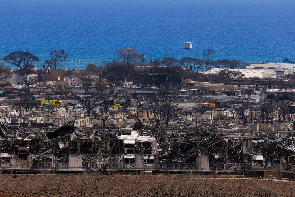 Škody v požiarom zničenom meste Lahaina na ostrove Maui. FOTO: Reuters