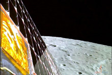 Indický modul pristál na povrchu Mesiaca.