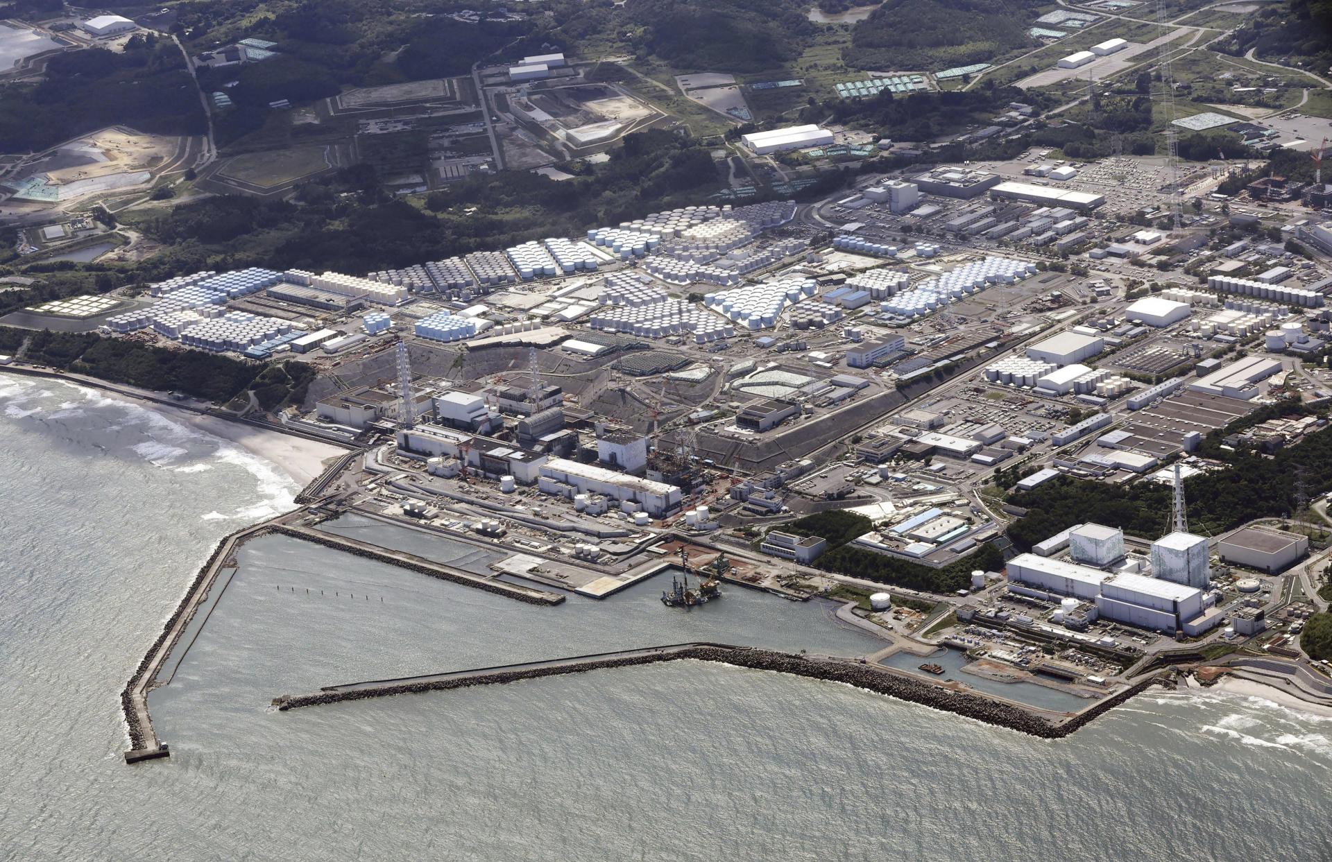 Koncentrácia trícia vo vypúšťanej vode z Fukušimy je ďaleko pod limitom, uisťujú odborníci