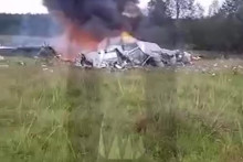 Miesto pádu súkromného lietadla v Tverskej oblasti blízko obce Kuženkino. FOTO: TASR/AP