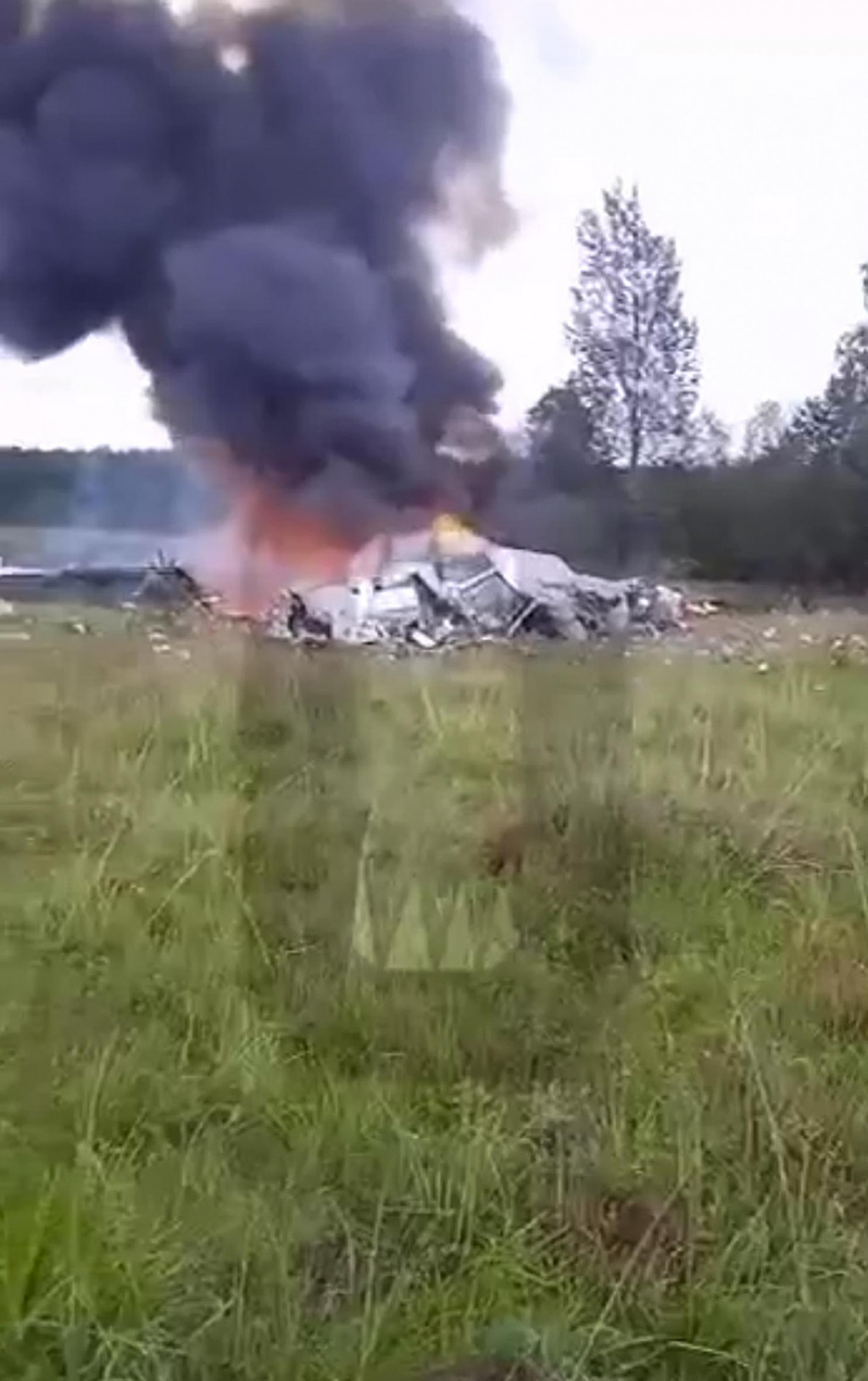 Miesto pádu súkromného lietadla v Tverskej oblasti blízko obce Kuženkino. FOTO: TASR/AP