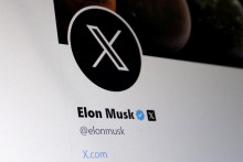 Účet Elona Muska na sociálnej sieti X. FOTO: Reuters