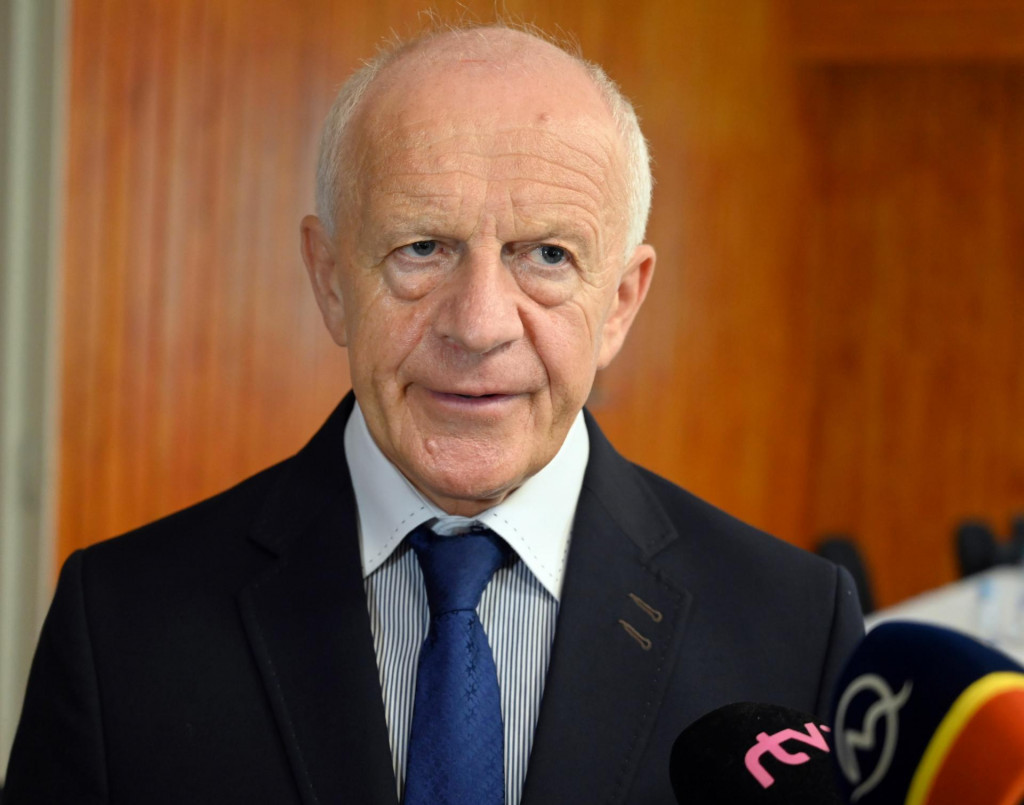 Minister pôdohospodárstva Jozef Bíreš. FOTO: TASR/Roman Hanc