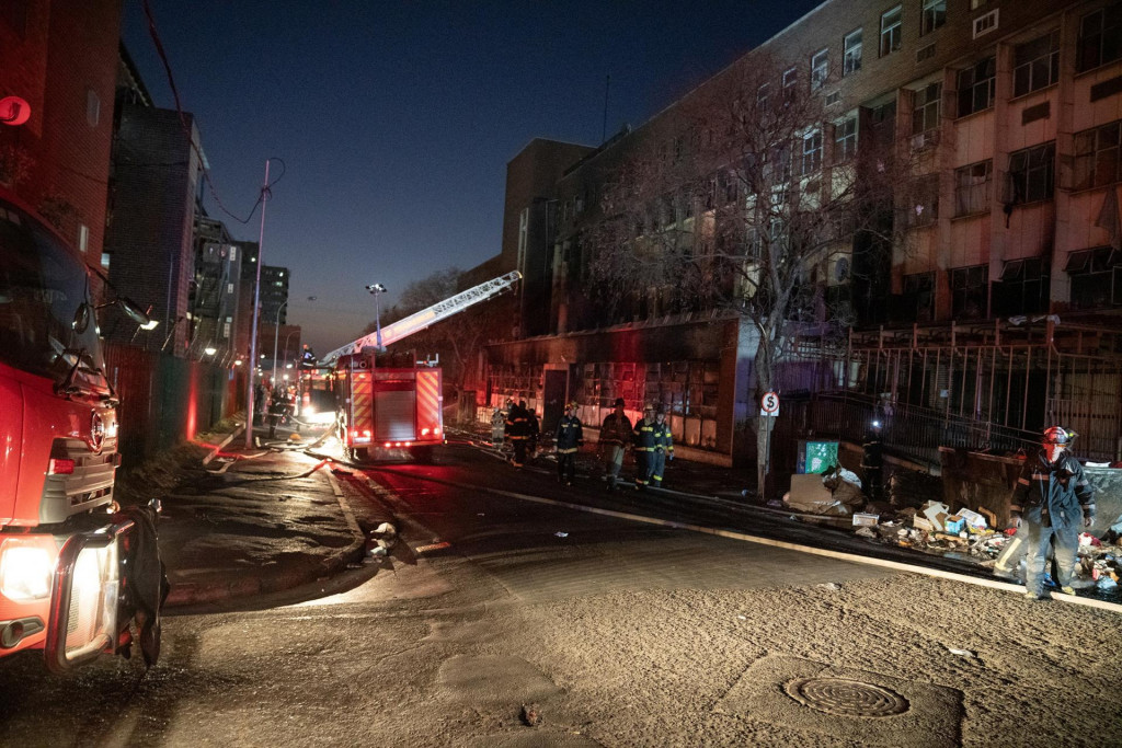 Požiar v Johannesburgu. FOTO: Reuters