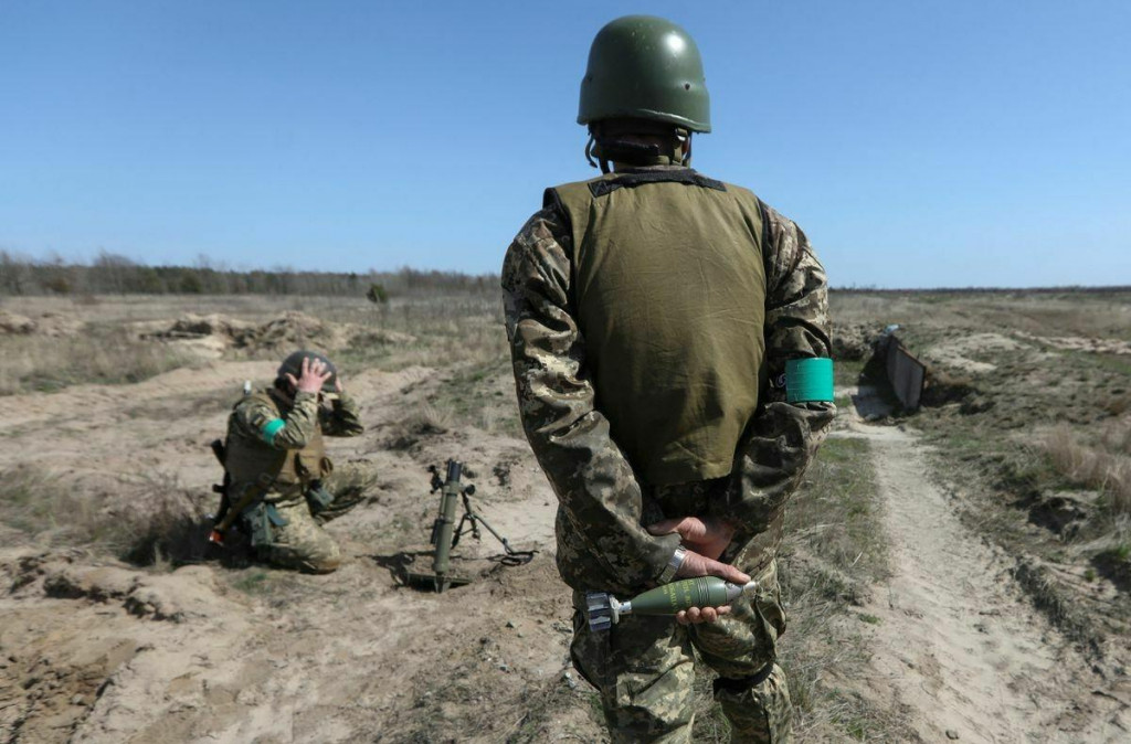 Príslušníci ukrajinských síl. FOTO: Reuters