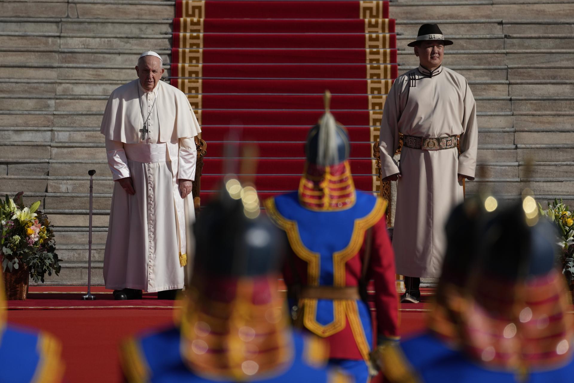 Svetské vlády a inštitúcie nemajú dôvod obávať sa katolíckej cirkvi, vyhlásil pápež