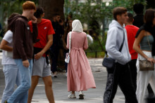 Moslimská žena v celotelovom odeve abája. FOTO: Reuters