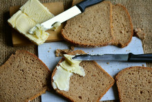Chlieb s maslom