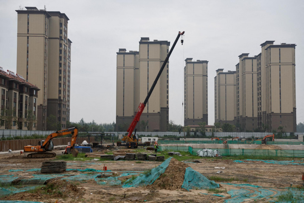 Výstavba rezidenčných budov v Číne. FOTO: Reuters