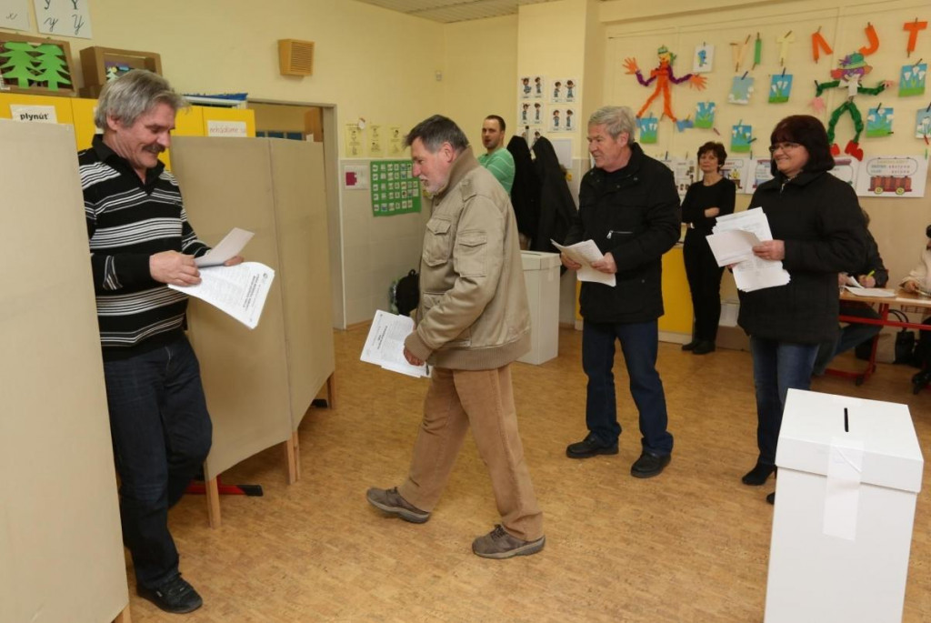 Hlasovací preukaz sa vydá voličovi len raz. FOTO: HN/Peter Mayer