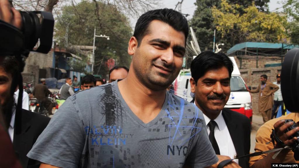 Pakistanského hráča kriketu odsúdili za výzvy na vraždu protiislamského poslanca