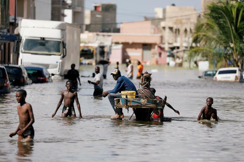 Búrka pustošila Líbyu. Záplavy si vyžiadali najmenej 150 mŕtvych, krajina je v stave mimoriadnej núdze