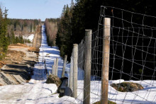 Hraničný plot s Ruskom vo fínskom meste Pelkola. FOTO: Reuters