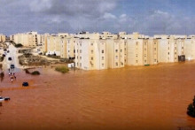 Zaplavené ulice po búrke Danial v líbyjskom meste Mardž. FOTO: TASR/AP