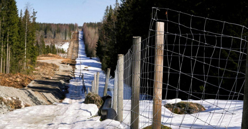 Hraničný plot s Ruskom vo fínskom meste Pelkola. FOTO: Reuters