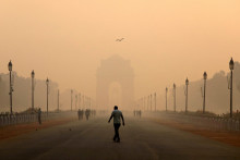 Smogom zahalená India. FOTO: Reuters