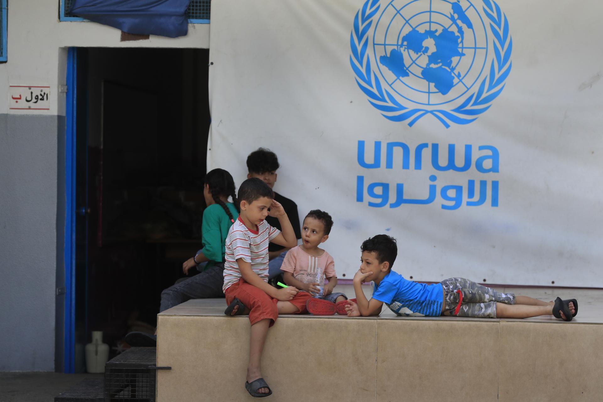 Potýčky v utečeneckom tábore v Libanone majú šesť obetí. Prítomní chcú obnoviť prímerie