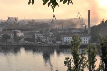 Ruský prístav v Sevastopole sa stal terčom ukrajinského útoku. FOTO: Reuters