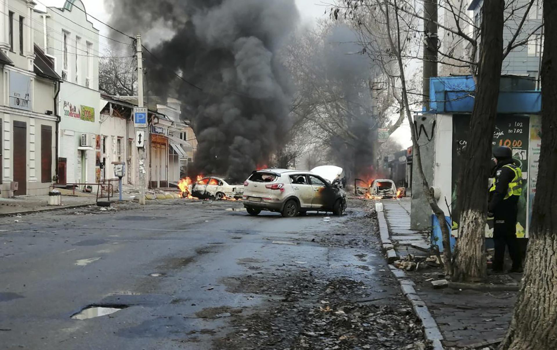 Ukrajinské úrady nariadili v Chersonskej oblasti evakuáciu civilistov, čiastočne ju ovládajú Rusi