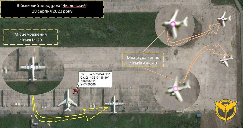 Ukrajinská vojenská rozviedka ukázala satelitné snímky letiska Čkalovskij, kde diverzanti údajne úspešne poškodili dve lietadlá a jeden vrtuľník. FOTO: Holovne Upravlinnja Rozvidky Ministerstva Oborony Ukrajiny