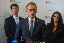 Prezident Slovenskej lekárskej komory Pavel Oravec (v strede). FOTO: TASR/Jaroslav Novák
