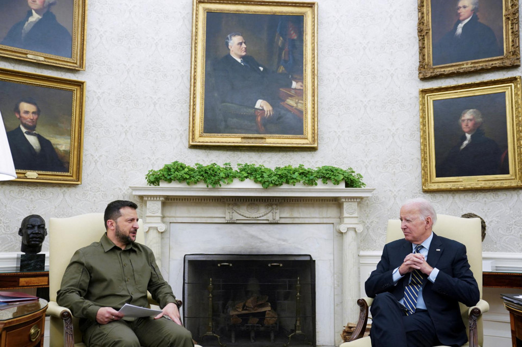 Ukrajinský prezident Volodymyr Zelenskyj sa stretol s americkým prezidentom Joeom Bidenom. FOTO: Reuters