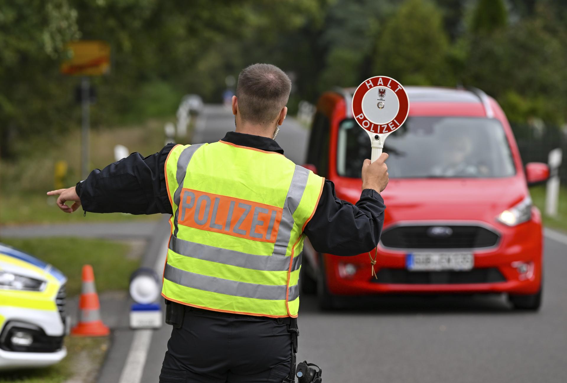 Nemeckí policajti namietajú proti zavedeniu kontrol na hraniciach s Poľskom a Českom