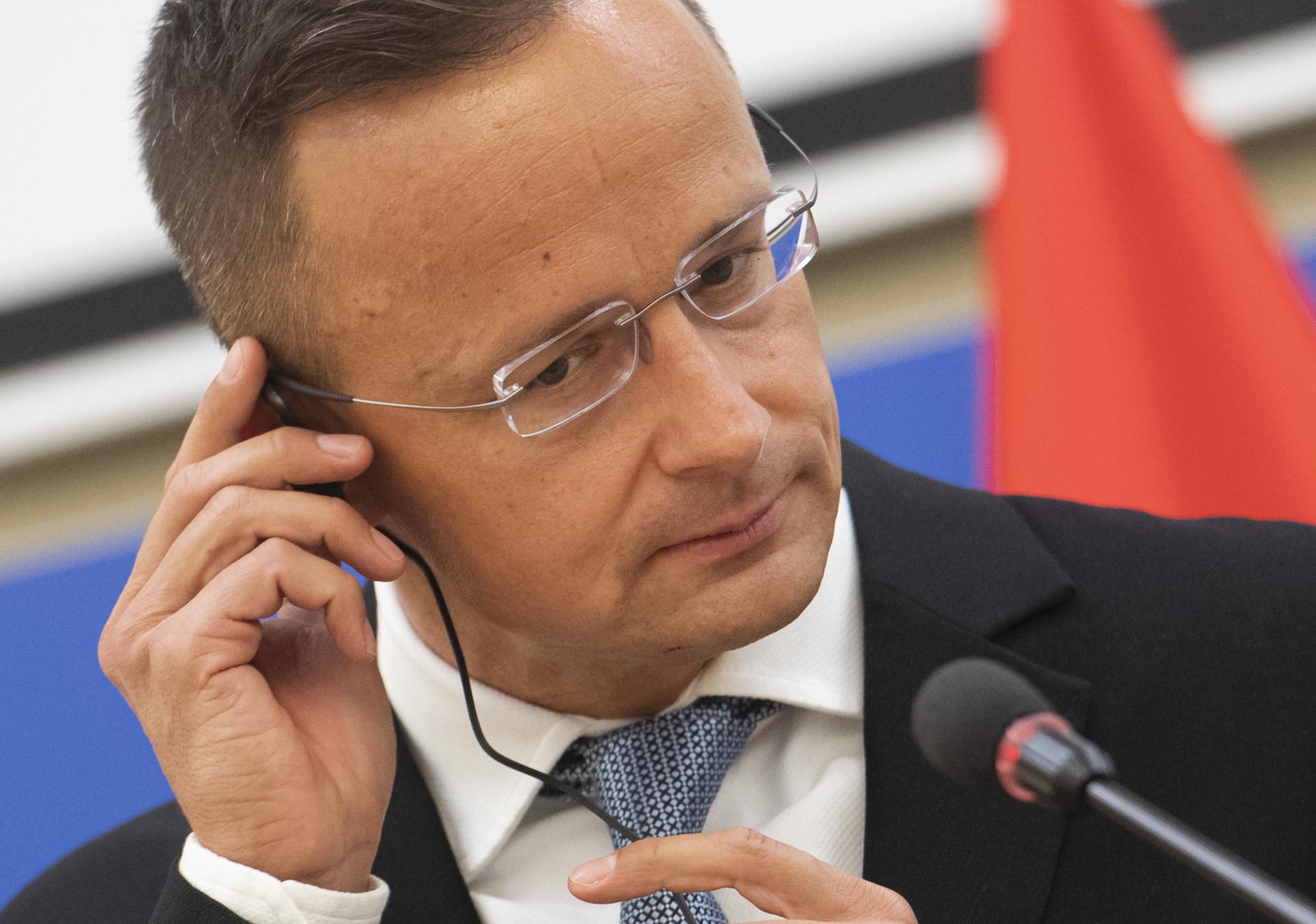 Rezort zahraničia si predvolal maďarského veľvyslanca. Szijjártóove vyjadrenia vidí ako zasahovanie do volieb