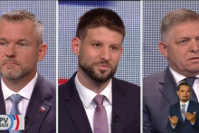 Posledná predvolebná debata prebehla na RTVS. Na snímke zľava Peter Pellegrini, Michal Šimečka a Robert Fico. FOTO: RTVS