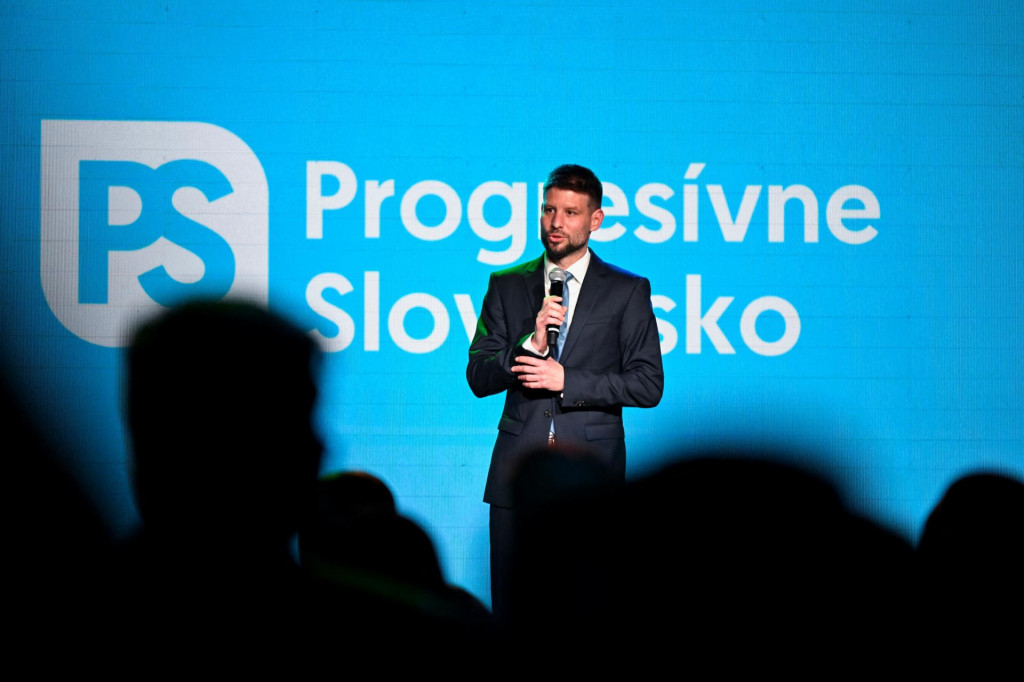 Progresívne Slovensko volili takmer dve tretiny Slovákov, ktorí hlasovali zo zahraničia. FOTO: Reuters