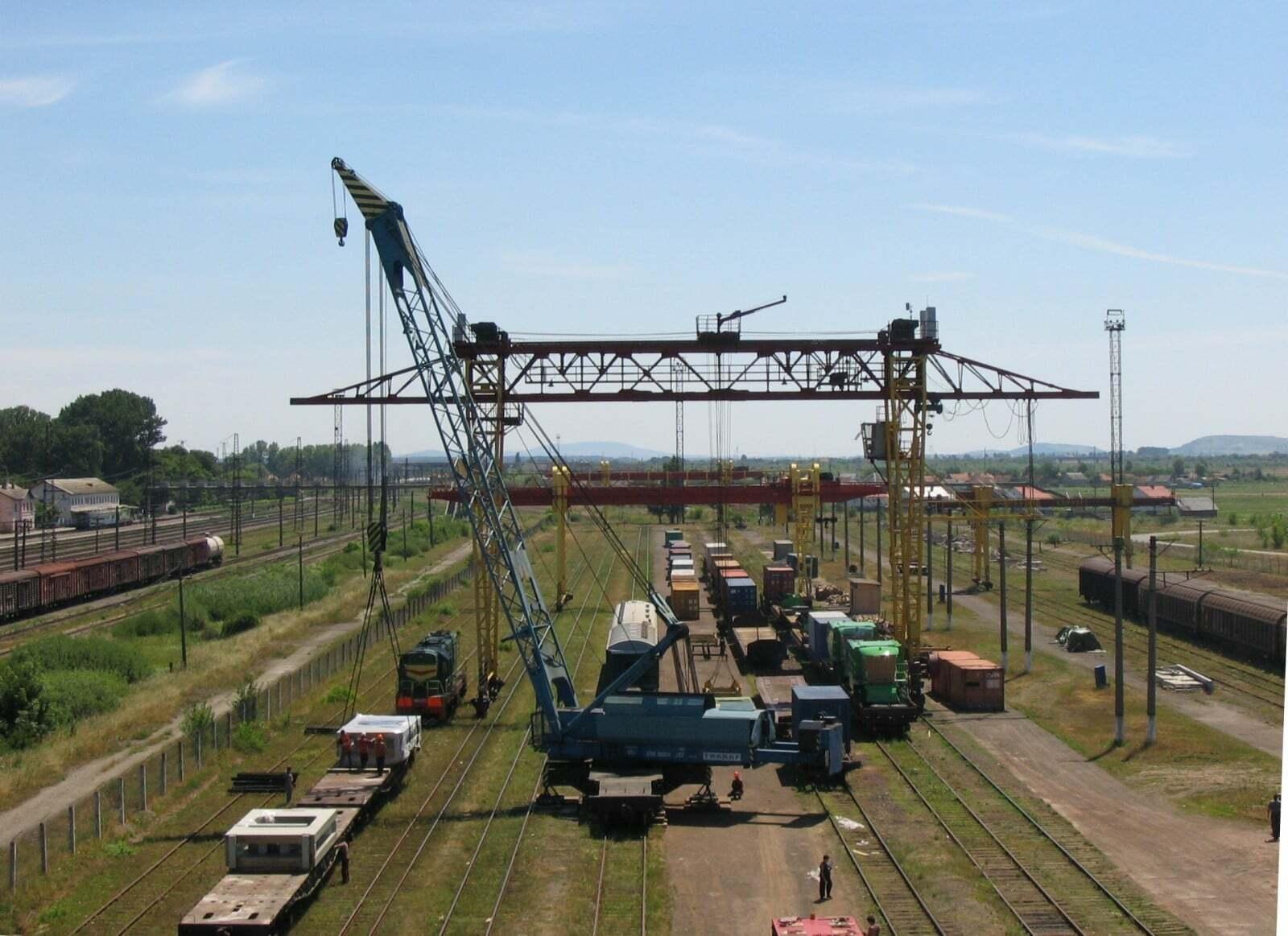 Firma z východu robila na automobilke a železniciach na Ukrajine. Teraz pre dlhy končí